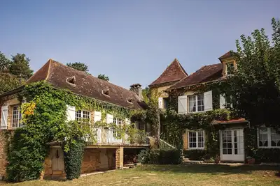 Image de Fantastique maison de vacances avec piscine privée et vue magnifique sur la Dordogne