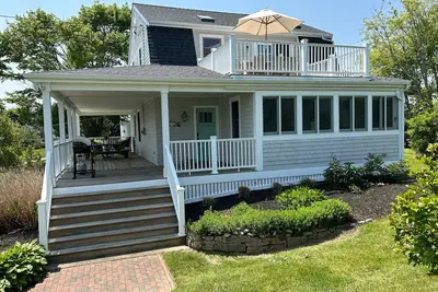 Image de Maison Waterview magnifiquement rénovée