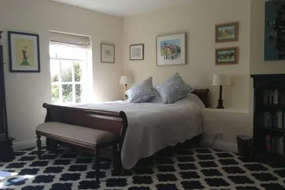 Image de maison de bord de mer magnifique, adapté pour des vacances en famille et les rassemblements.