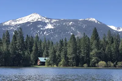 Image de Cottage Lakeside Pierre sur 6 acres sur Hammond - animaux acceptés