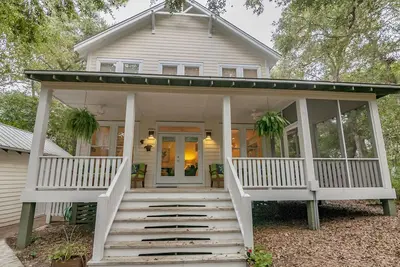 Image de Bienvenue au Live Oak Cottage sur Bald Head Island!