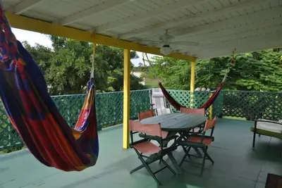 Image de Amarilla Casita À Vieques Avec Wifi