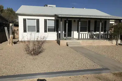 Image de Charmante maison de 2 chambres et 1 salle de bain
