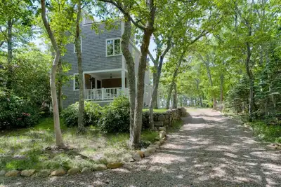 Image de Beau 4 chambres à coucher, climatisé, à quelques minutes du centre-ville d'Edgartown