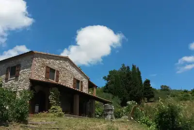 Image de maison de campagne calme et indépendante avec grande terrasse et vue imprenable