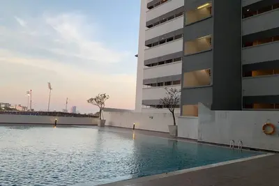 Image de Appartement @ Larkin | 25 min Legoland | 10 min S'pore I Ksl Mall I Ciq en 10 minutes