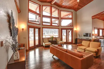 Image de L'ensemble du Freebird Ranch Lodge avec accès à la piscine