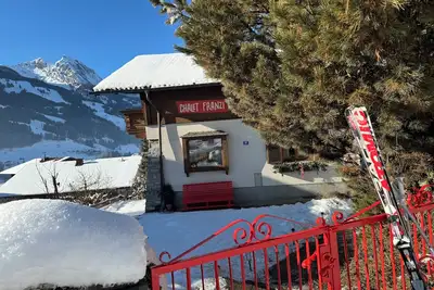 Image de Chalet au pied des pistes et au début du sentier de randonnée