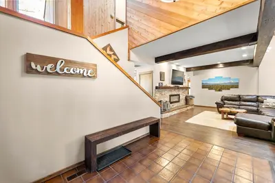 Image de Récemment rénové! Près de la piscine Glaze Meadow. Idéal pour les familles! Jeu de palet!