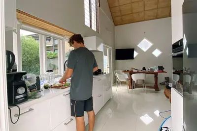 Image de Beautiful Beach Studio à seulement 100 mètres de l'océan à Trigg. Tv / Netflix / Wifi