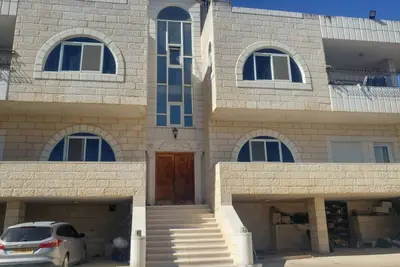 Image de Visitez Bethléem et Jérusalem , l'appartement est dans un manoir comme une propriété
