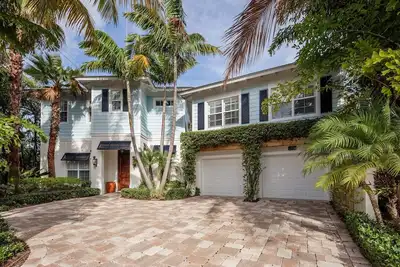 Image de Villa de luxe en bord de plage, à quelques pas de l'océan