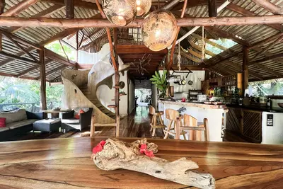 Image de Luxe Jungle House à Matapalo plage w / faune exubérante