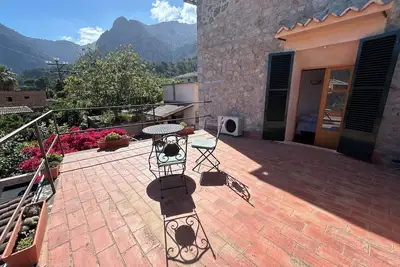 Image de Maison de ville confortable dans un quartier calme, avec jardin et une vue magnifique