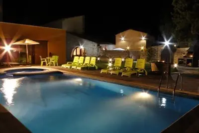 Gîte Villa Manresana pour 24 personnes