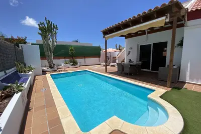 Image de Villa Corralejo, 10min plage / ville, piscine privée chauffée, A / C, 100Mb Wi-fi.