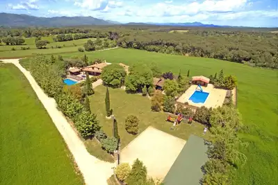 Image de Grande Villa, 13 Chambres, 2 Grandes Piscines - Bbq - Près de plages & Barcelone