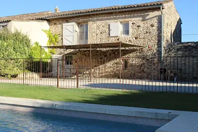 Image de Ancienne ferme restaurée au pied du Luberon