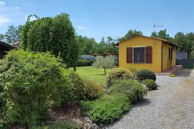 Image de Maison de vacances avec un grand jardin et une piscine au coeur de la Toscane