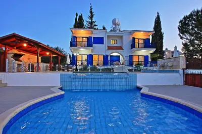 Image de Villa Mandola Rosa: Élégamment décorée, vue sur la mer, piscine, A / C