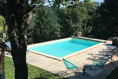 Image de Charming character house with large garden and swimming pool. Maximum 9 people