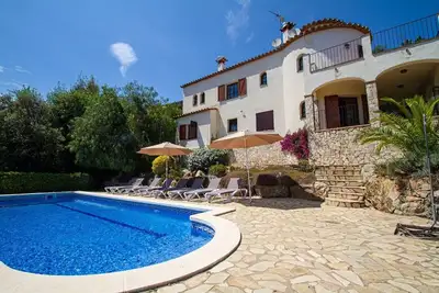 Image de Club Villamar - Charmante villa avec piscine privée, terrasse ombragée, terrain de pétanque, Wifi. . .