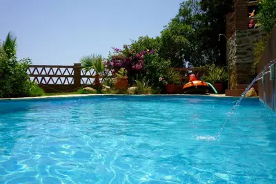 Image de Belle villa piscine privée 400 mts plage Tv Fr WiFi vue superbe s/mer air-climat