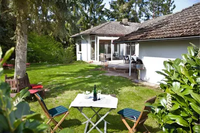 Image de Agréable maison de vacances avec piano et pièce adaptable selon les besoins