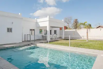 Image de Maison de vacances 'Villa Charco del Sultán' avec Wi-Fi, piscine, terrasse et jardin