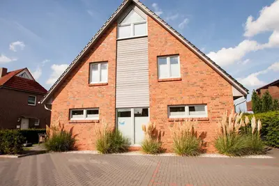Image de Moderne et confortable: Cette maison chic terrasse d'environ