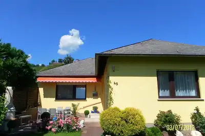 Image de grande maison confortable pour 2 Ă 6 personnes, directement sur la Moselle, avec WiFi