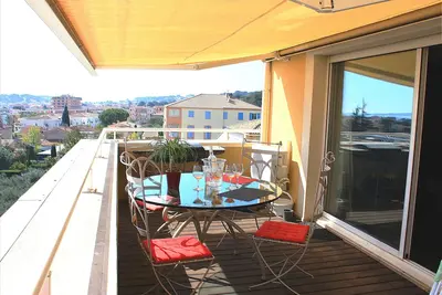 Image de Sanary Superbe Appartement Vue Mer Grande Terrasse Parking ou Garage