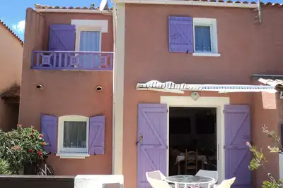 Image de Jolie maison de vacances avec grande terrasse à 200 m de  la plage avec  Wifi