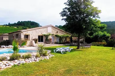 Image de Maison de charme avec piscine  14 personnes