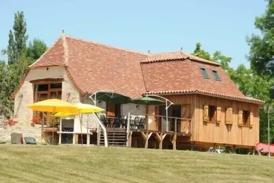 Image de Dans le Quercy, Lot, piscine chauffée, prestations haut de gamme