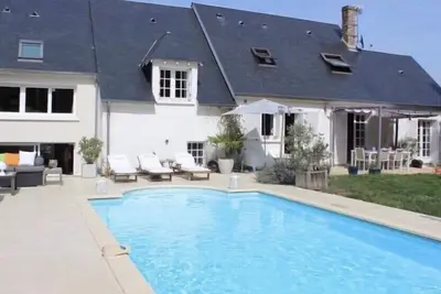 Image de Villa de charme avec piscine chauffée au coeur de la vallée des Rois