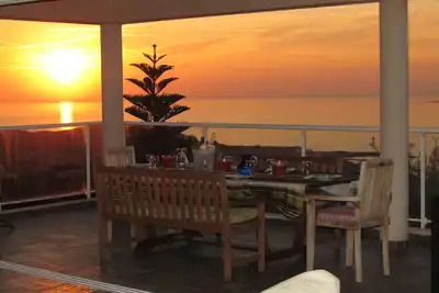 Villa 5 étoiles piscine vue féerique mer  6  personnes  Aucun Vis A Vis