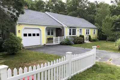 Image de Promenade charmante à la plage Chatham-Bayview Beach House - Central A / C; Wifi