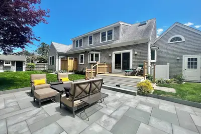 Image de 2014 Cape contemporaine - À quelques pas du village d'Edgartown - Offres spéciales hors saison