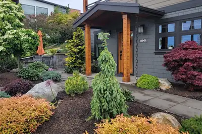 Image de Nouveau Condo Classique À Fairhaven Avec Garage Et Station De Charge