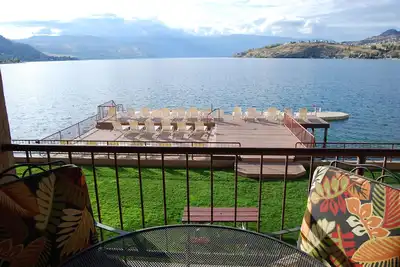 Image de Lakefront Deux chambres, deux salles de bains Grandview on the Lake Condo