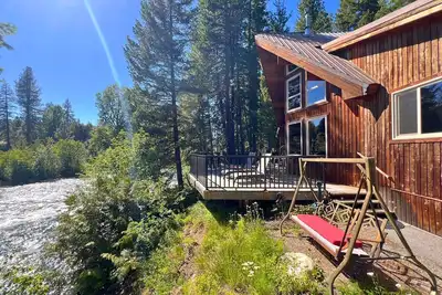 Image de Danielle Lodge: Au bord de la rivière