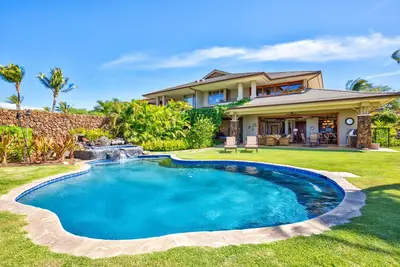 Image de Spacieux Resort Villa w / vue sur l'océan et piscine privée.