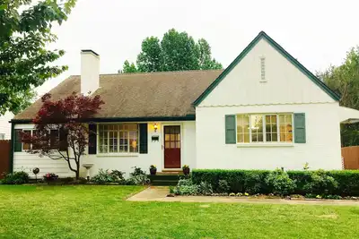 Image de Driller's Dwelling, 1 blk from Expo Center & Fairgrounds, Midtown, Remodeled