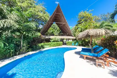 Image de Nosara Beach Compound w / Pool - 2 minutes Ă pied de la plage de Guiones!
