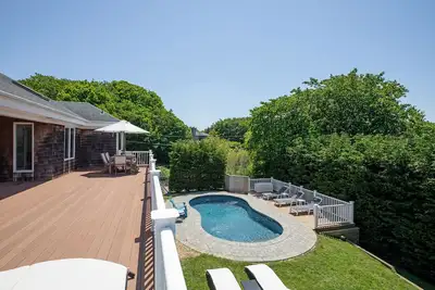 Image de The Surf Haus: une vue imprenable sur Montauk avec piscine