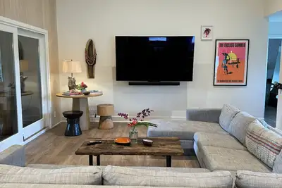 Image de Marcher jusqu'à la plage Hanalei Beach House w / Ac & grand écran dans Lanai Tvncu-4237