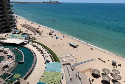 Image de Las Palomas Phase Ii Condo de luxe face à l'océan