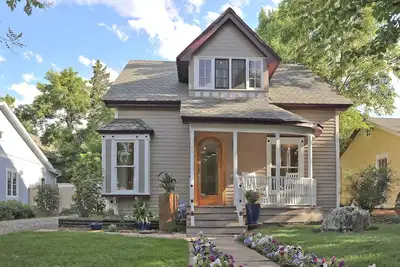 Image de Marche jusqu'à Pearl St, arrière-cour immense, promenade à pied, allée Parkin