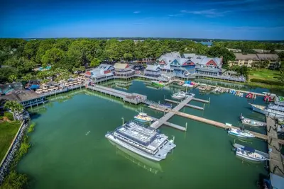 Image de 44 Lands End ~ Plus grande villa avec vue sur le Sound and Harbour Town